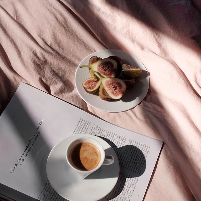 gldleaf's tweet photo. A color study, thanks fresh figs & coffee.
#interiors #interiordesign #decor #home #homedecor #inspiration #truthindecorating #interiordesign #interior4all #interior123 #interiordesignideas https://t.co/Sw6Iex3Hhn