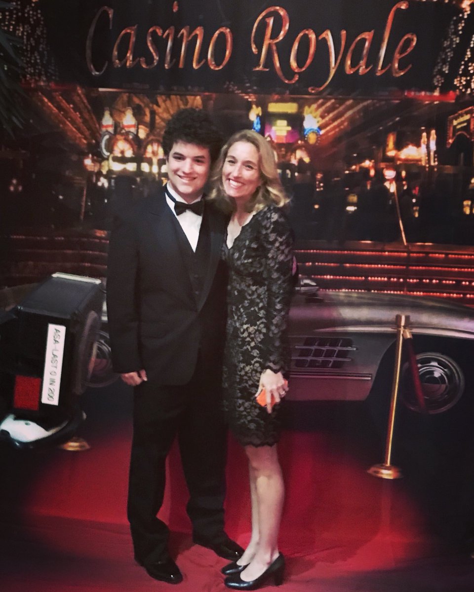 TraceyAddington's tweet photo. Everyone takes a prom picture with their mom, right? #facultykid https://t.co/6ZaSxWCGyO