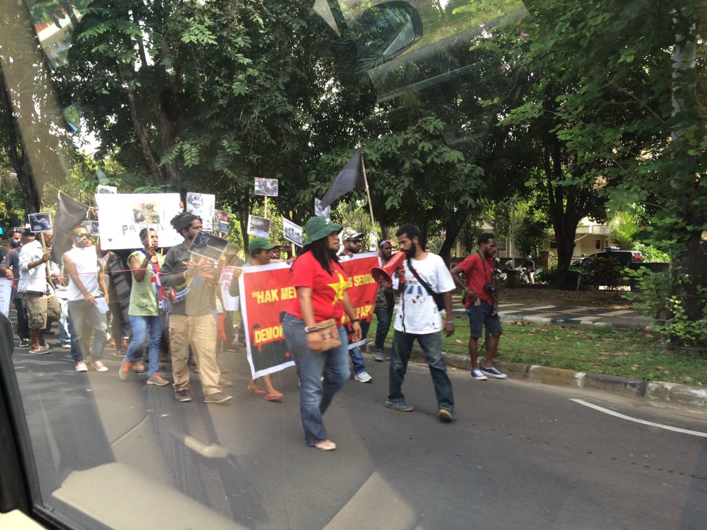Demonstrations work!  I just rode past this March and Learned about the #freewestpapua movement by <a href="/FreeWestPapua/">Free West Papua</a> - incredible to hear of such news and not even know it was happening!  #useyourvoice #demonstrationswork #visibility