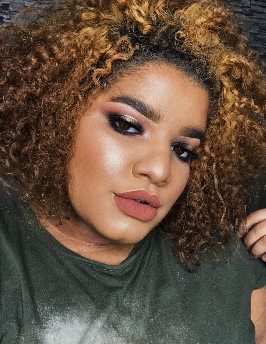 everydaygia's tweet photo. ✨🖤
@ABHcosmetics #PRISM Palette, Blush Trio in Peachy Love, Contour Single in Camel, @amrezy Highlighter, #abhashton 
@Maybelline Superstay Foundation in Warm Sun, Age Rewind Concealer in Sand, Fit Me Powder in Medium Deep

Please tag @ABHcosmetics &amp; @Maybelline https://t.co/2A8v2A2Rqy