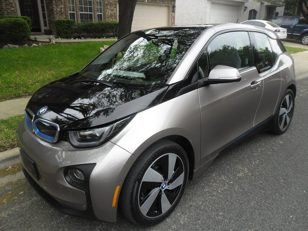 TexasAutoRanch's tweet photo. Look what just came in!
2014 BMW i3 (Base) and 2015 BMW i3 (Base with Extender)
#BMW#TEXASAUTORANCH#BMWi3 https://t.co/AnaFJzJuXg