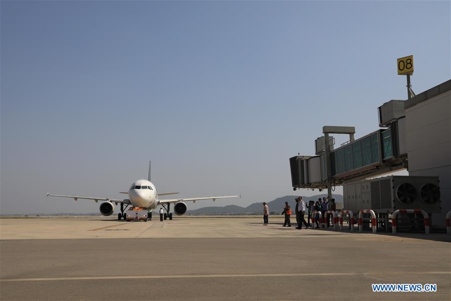 PDChina's tweet photo. The new Chinese-built international airport in #Islamabad, capital of Pakistan, welcomed its first plane during a scheduled mock flight to test operations on Saturday local time. https://t.co/tcidKNwcRK