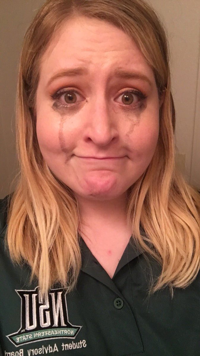 _legallyhannah's tweet image. Me, after watching a sad Facebook video 😂 #tenderhearted