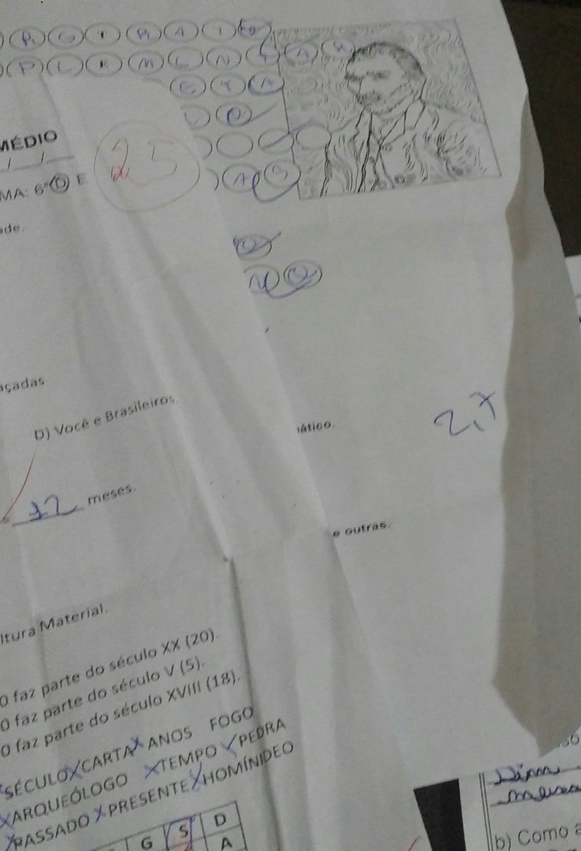 DonadsYT's tweet photo. Ai sua mae fala q se vc tirar nota boa nas provas ela devolve seu pc kkkk https://t.co/QTQVy0EvTH