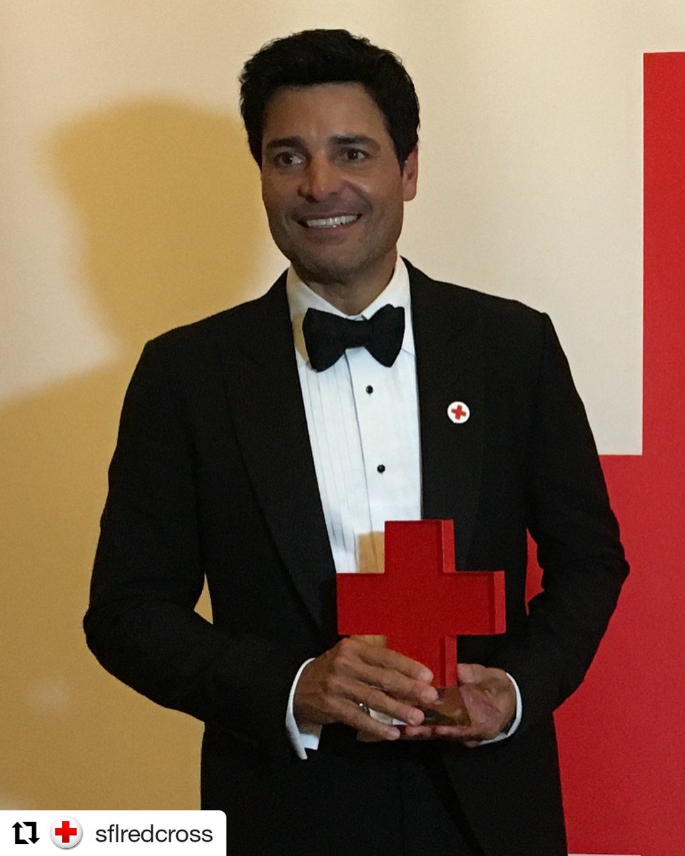 LazosCostaRica's tweet photo. The American Red Cross is honored to have @chayanne attend the 36th Annual Red Cross Ball: A Masquerade In Red and accept the prestigious Crystal Cross Award. Thank you CHAYANNE for always supporting the life-saving mission of the Red Cross. #AMasqueradeInRed #SFLRedCross 🎀🇨🇷 https://t.co/qWmu4lxKvo