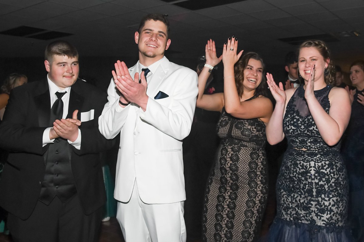 pmhsports's tweet photo. Daniel Richardson and Bree Faulkner were crowned Prom King and Queen at Lincoln County High School tonight! https://t.co/pmApA7L9yu