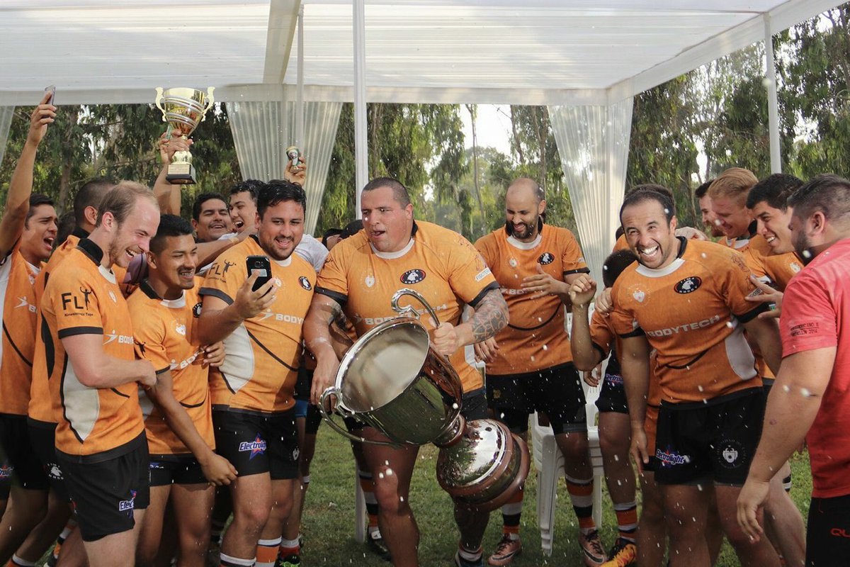 MasRugbyPe's tweet photo. Lima Rugby Campeón !
VII Edición de la Copa Markhamian 2018
#MarkhamianRugbyAssociation #ClubMRA #LaQuerencia 
#MasRugby #RugbyPeru #Rugby #PeruRugby
#RugbyFans #Rugby #Rugby2018 
#LoveRugby #RugbyPlay #LimaRugby https://t.co/b8p4cOEWqs