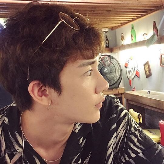 lqbjoo's tweet photo. his side profile https://t.co/67GOdC8B5T
