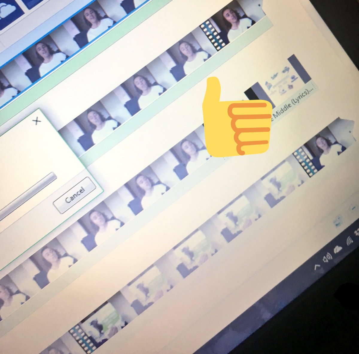 itsmausworld's tweet photo. Guardaando el video😁 https://t.co/V6PmiTZBHt