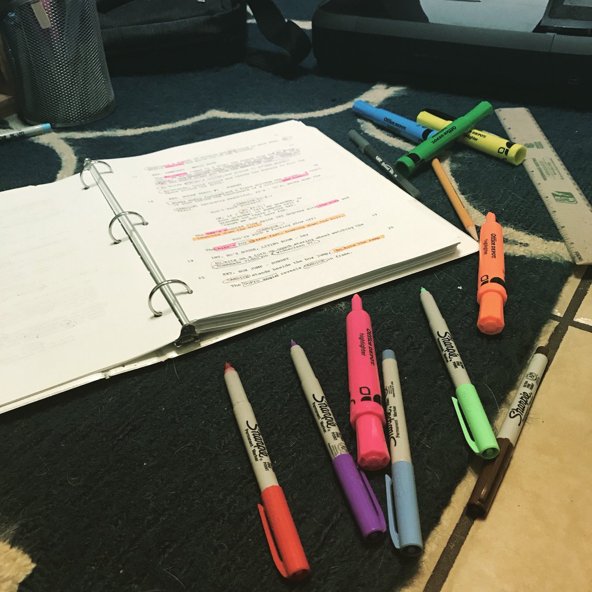 ElenaWeinberg's tweet image. Breaking down #BreakingTheLoop - my next feature film adventure as a Producer/AD &amp;lt;— you know it’s #indiefilmlife when.... 🙃