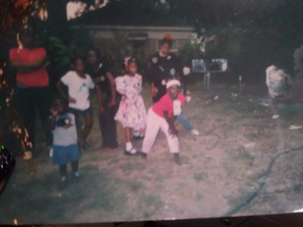 Glockshells's tweet photo. Bro where did time go #Iwasonly7 ☺️#REDSHIRTWHITEPANTS #ALMOST21 😬🤧🎂 https://t.co/50jEzzmWTi