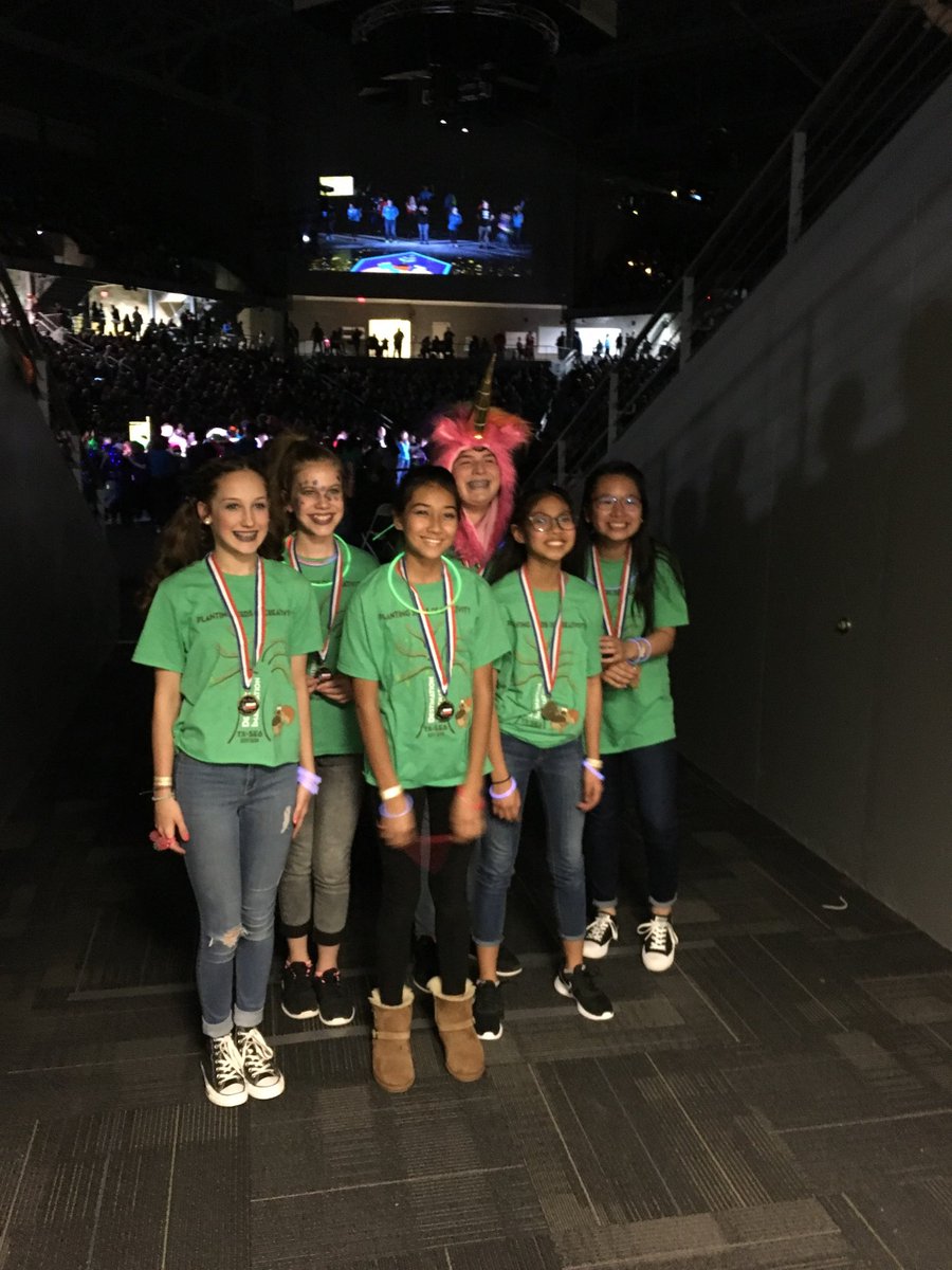 algaze_josh's tweet photo. York's Destination Imagination team is headed to Globals. Go Grizzlies! https://t.co/Q5M5JBxqvU