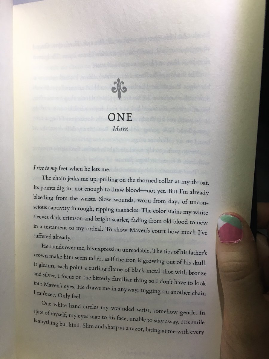 valeriesmusic's tweet photo. Reading King’s Cage again to prep myself for War Storm !! 🤴🖤 #MareandCal @VictoriaAveyard @redqueenbooks #redqueen #booklovers #bookstagram #bookworms # https://t.co/k8h6xMiY0W