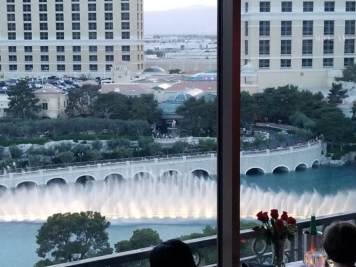 Double_A_US's tweet photo. Now that’s what we call dinner with a view! #doubleaVIP #DoubleAPaper #LasVegas #Eiffeltower https://t.co/YHhXTf6b5r