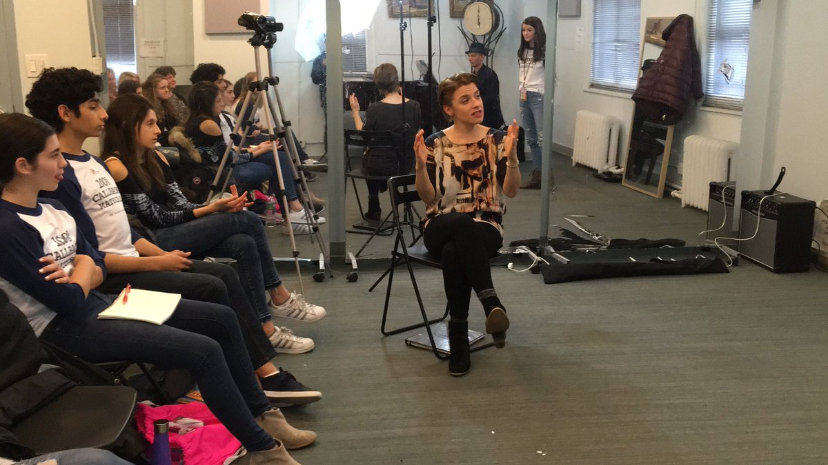 bwaystarproject's tweet photo. @jenngambatese generously sharing her knowledge with the future of Broadway. You’re amazing, Jenn! #CallbackChallenge #MakeItHappen https://t.co/KYKp8Twivv