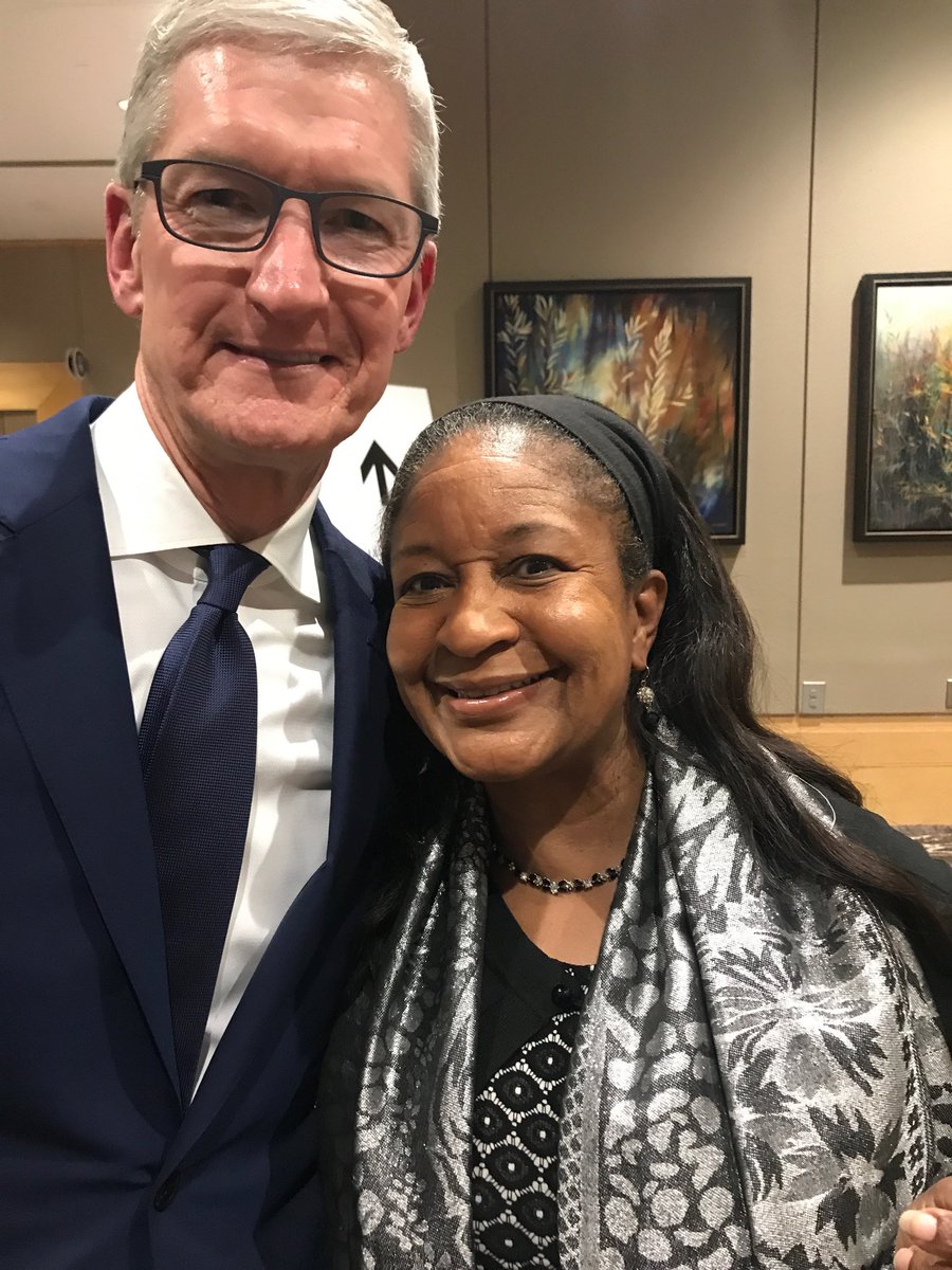 Apple CEO in Bham Al at the MLK Dreamkeepers.  Auburn Grad and Alabama native too.  What a great guy super nice