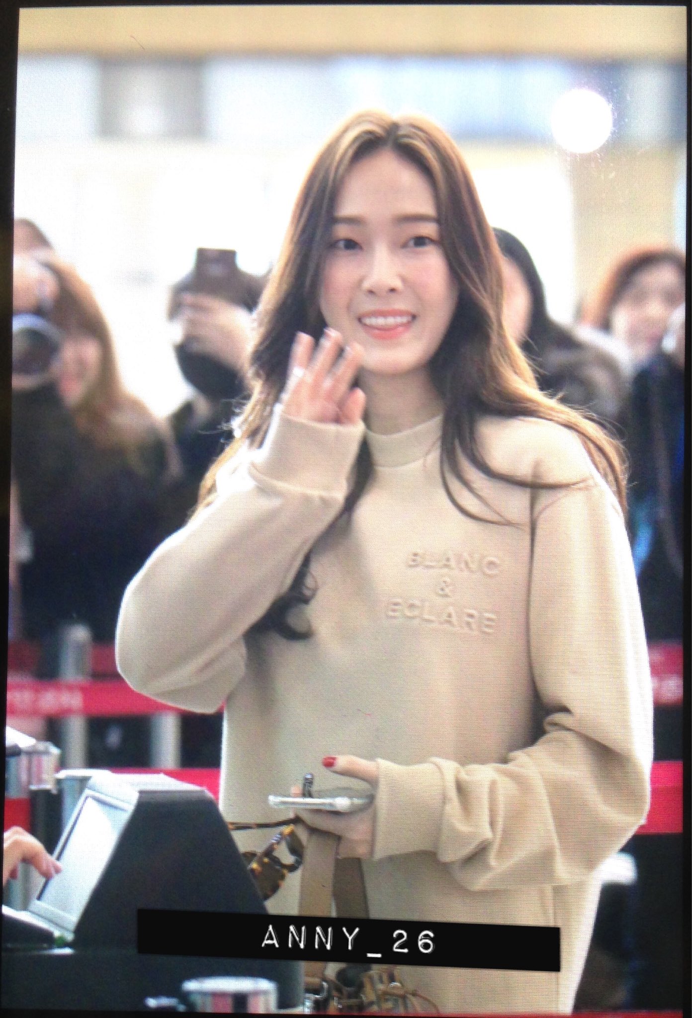 jsy fashion on X: 180408 Jessica Jung @ Gimpo Airport FENDI: Mon