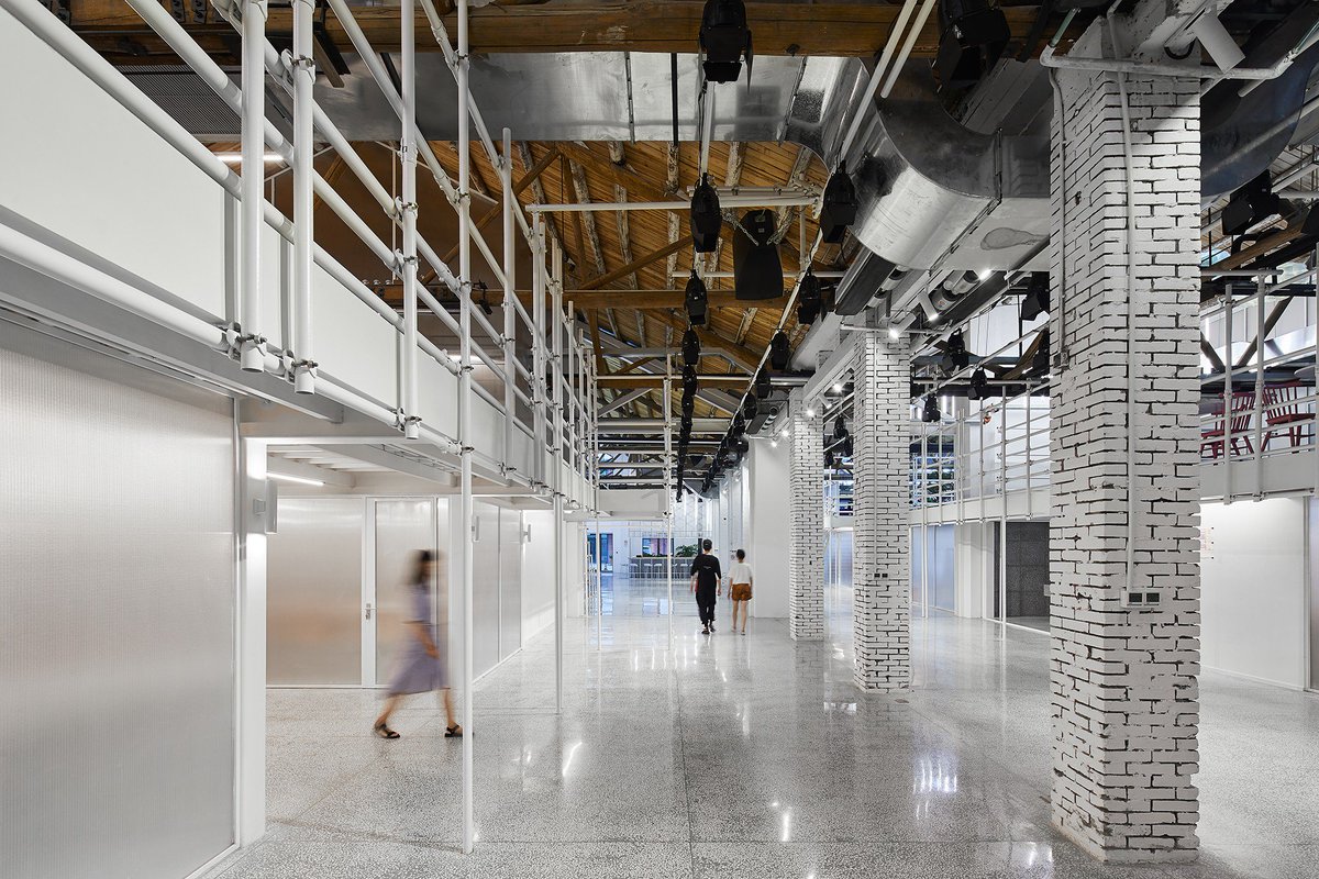 Archidust_'s tweet photo. Unfinished Space in Shanghai, China by XCoD (X&Collective Design)
Photography: ZHANG Daqi #XCoD #Shanghai #China #office
https://t.co/eyVyP92HRF https://t.co/dDIDxG1GnZ