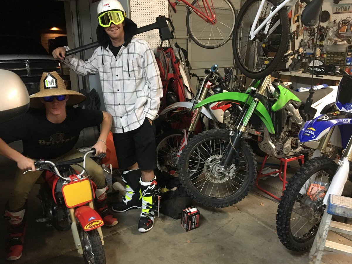 jacquewagner68's tweet photo. @Fs1 Ready to race...a little mud doesn’t scare us! #sxonfox https://t.co/Vg7a2PZ4W9
