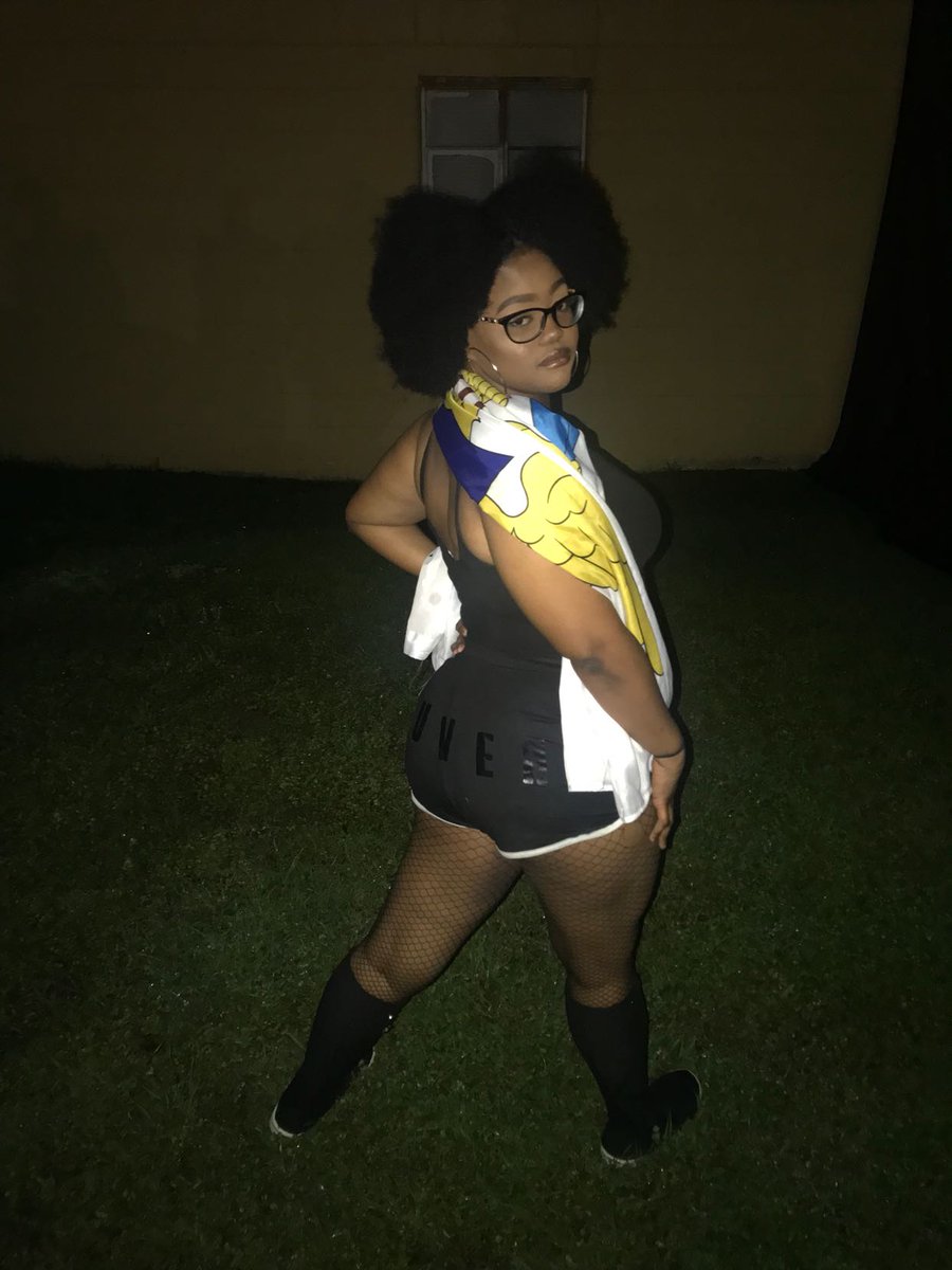 DanaeMiAmor's tweet image. Cah wait, we nuh rate dem gyal and dem gimmick! 🇻🇮
 #JabJabJouvert