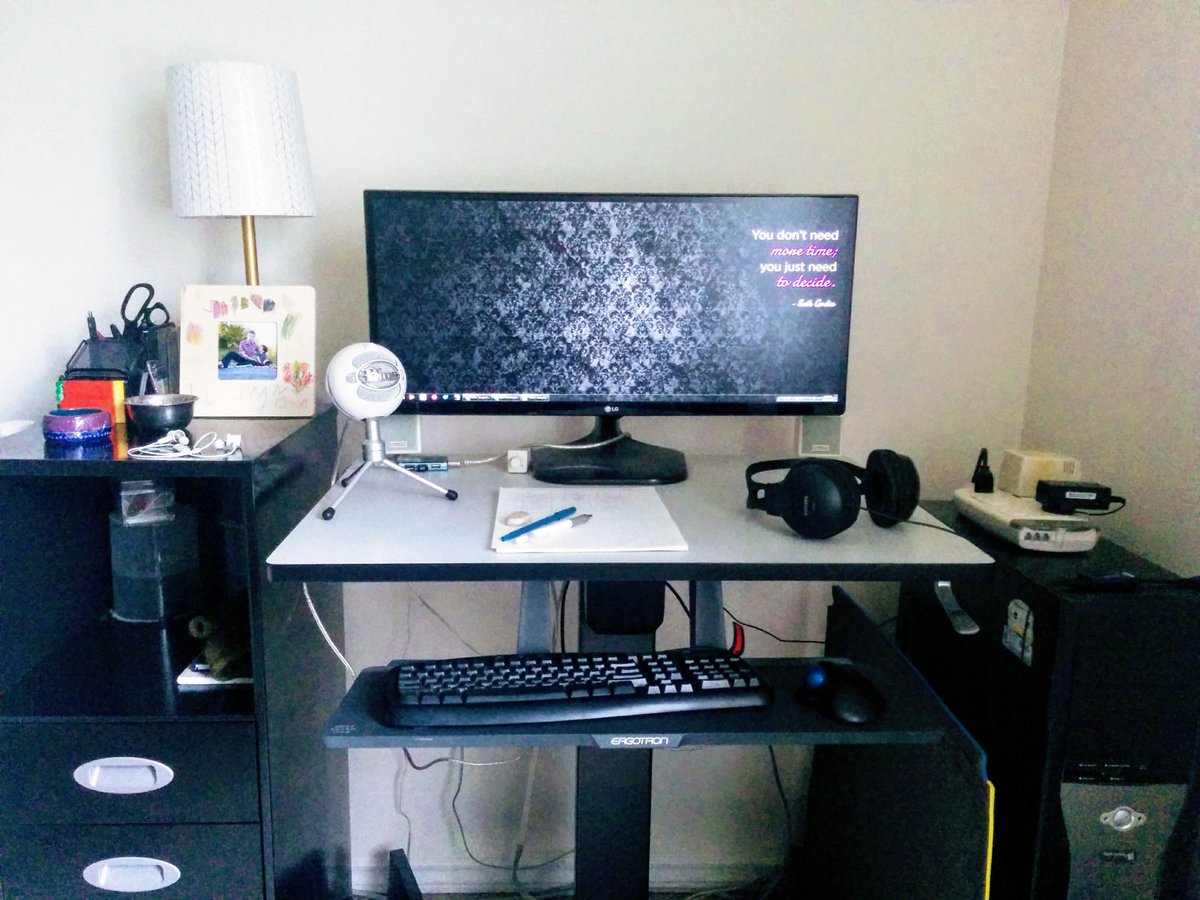 DarinShepit's tweet image. 7 #AprilTTRPGMaker

Our extra room is an art studio, so I get our bedroom corner. #FunctionOverFashion: during the day it's (usually) empty; at night, when I do my best work, I use headphones while others sleeps

The #SitStandDesk and #UltraWideMonitor both serve my #disability.