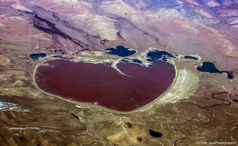Онгоцны цонхоор авсан зургууд. Цувралаас. 
Хөдөө нуур, Архангай аймаг Тариат сум.