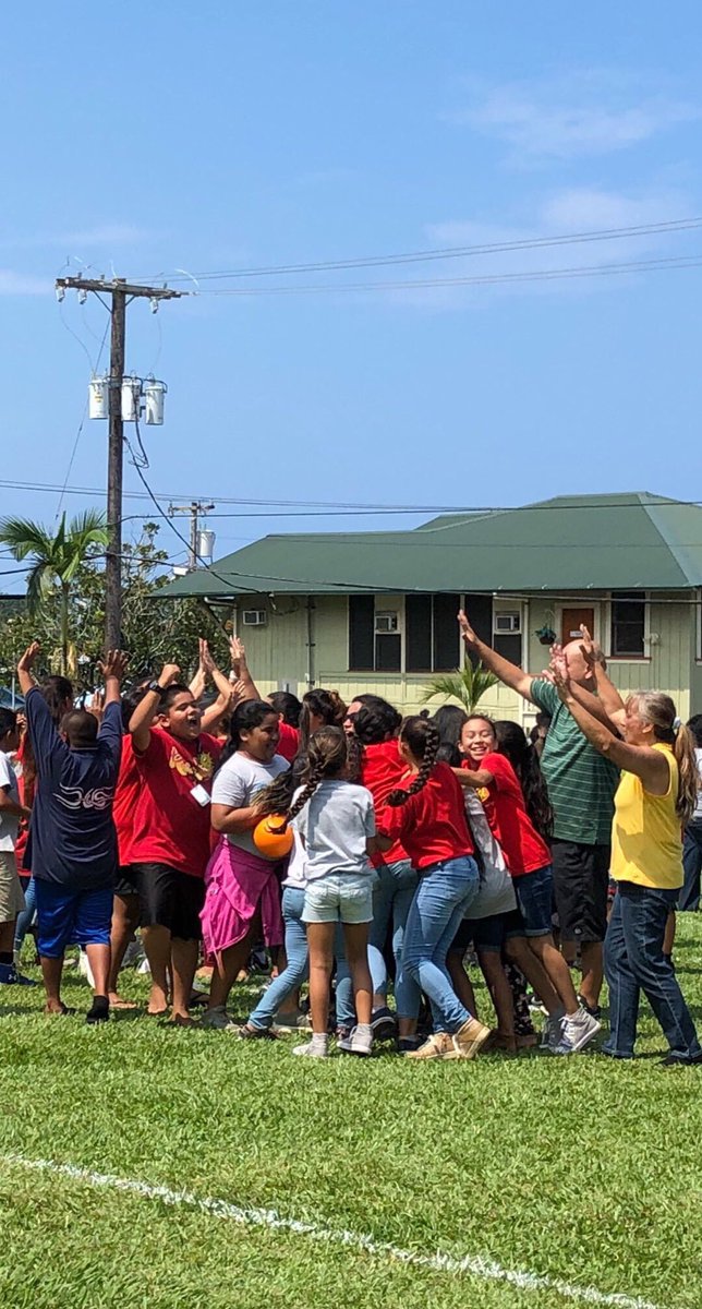hilounionschool's tweet photo. On Thursday, Our upper grades (4-6) had their well earned ShamBattle day! They definitely brought the heat and even cheered on Our Teachers who played in the Championships! 🌈 #wedoitforourkeiki #gamefaceready #allforthefun #sportsmanship #werewardhardworkers https://t.co/wGVC5SHta3