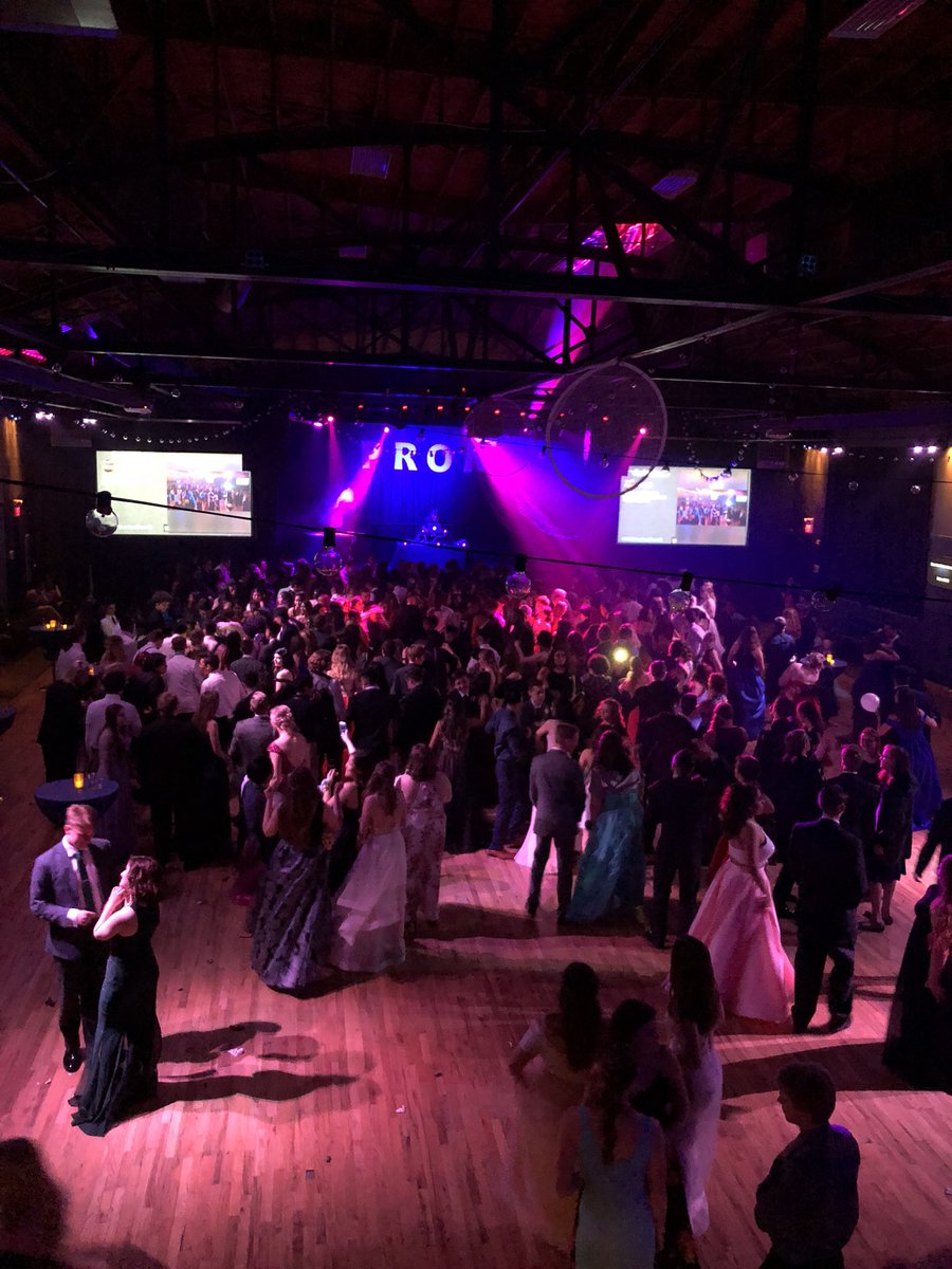HHSWolverines's tweet photo. #HHSWolverinesProm18 at @infinity SLC! Thanks to all the students who came and made it a great party. Travel home safely! https://t.co/HVEu8oq7Me