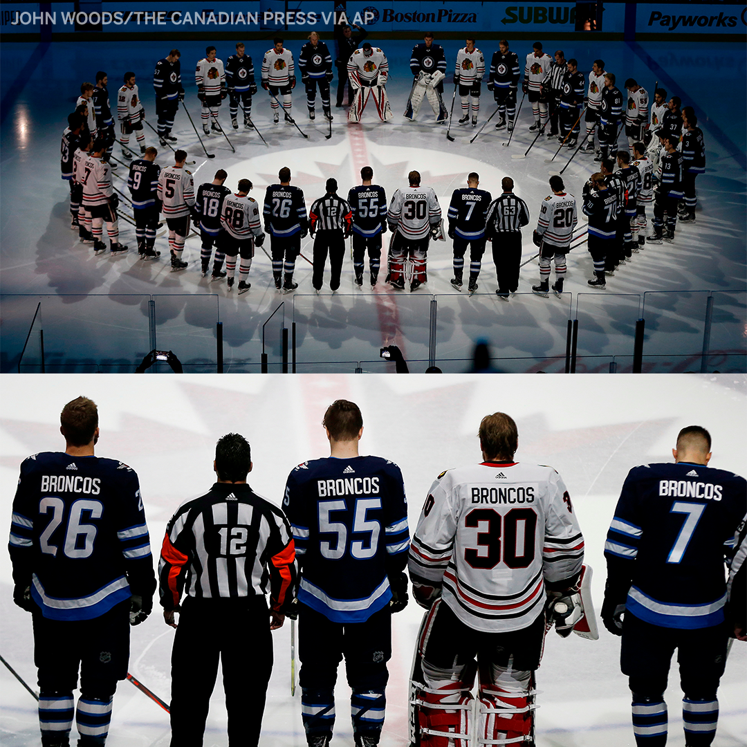 espn's tweet photo. The Chicago Blackhawks and Winnipeg Jets gathered at center ice on Saturday night for a moment of silence that honored the victims of the Humboldt Broncos bus crash. https://t.co/rf5hgtbS1m