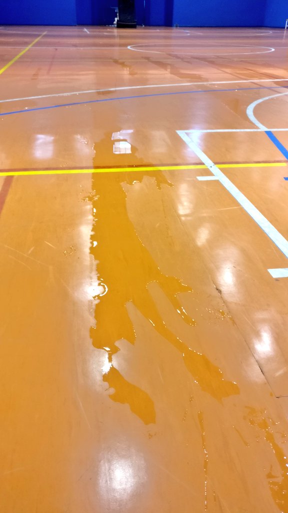 Hoy se ha ganado <a href="/PapachanKa/">PapachanKa</a> 36 - 33 <a href="/AstigiWorld/">Toronto Rancios</a> De nuevo la pista de Hytasa llena de agua... <a href="/IMDSevilla/">IMD Sevilla</a> y la semana que vienen dan agua otra vez #pabellonRoto #yVengaAgua