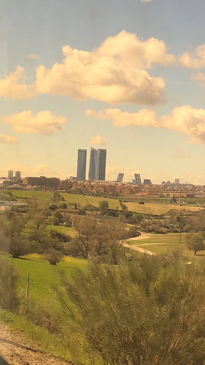 Chema88SS's tweet photo. Madrid hay 1 solo #PutaAtm #IndiosNo https://t.co/34Wo6pCWux