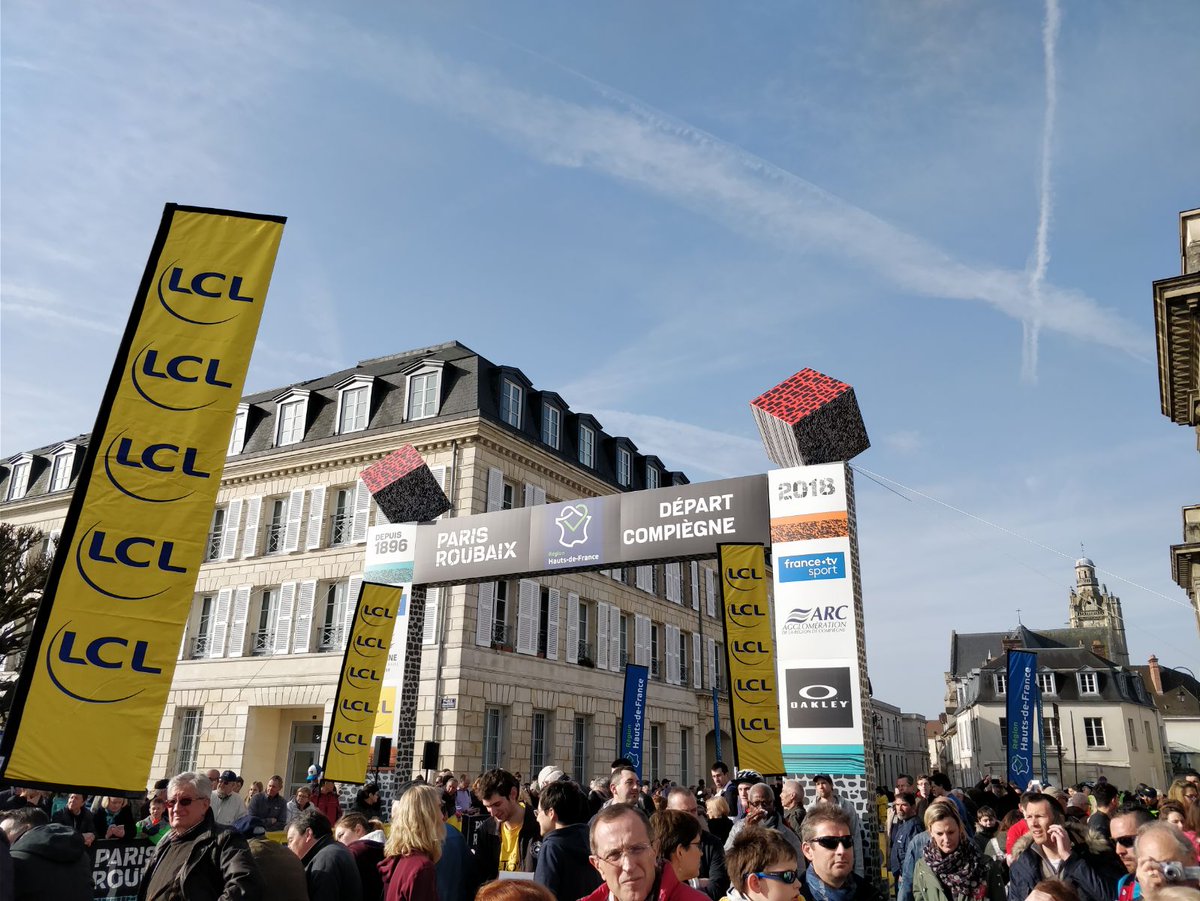 Cyclingnewsfeed's tweet photo. Paris-Roubaix starts in just over 20 minutes. Follow the coverage with Cyclingnews https://t.co/czTNVRCiHd https://t.co/yN8dxarOf4