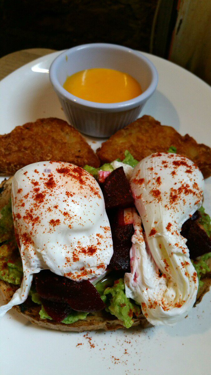 Konnigans's tweet photo. Unashamedly #sunday chillday.. unashamedly #konnigans ...unashamedly #alldaybrunch ...unashamedly #bestsundayroasts !!! 😊😊 #sw18 #sw11 #thetonsleys #oldyorkroad #stjohnshill @NappyValleyNet @theindiehubBiz @BigLocalSW11 @PutneyHive https://t.co/3XJKUJ7uHw