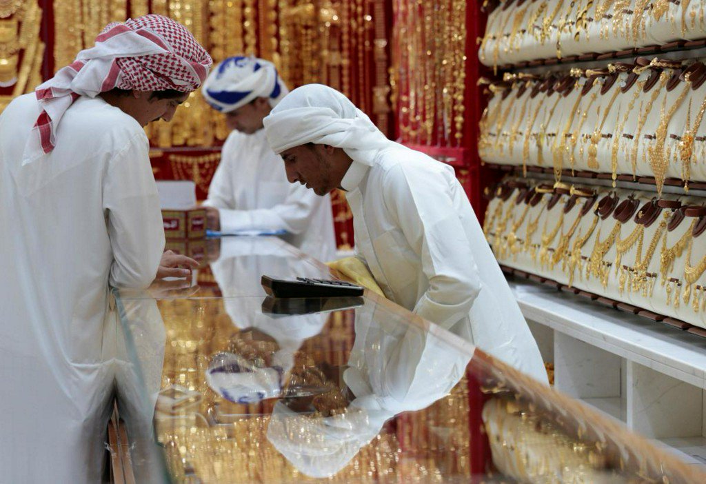 Reuters's tweet photo. Cryptocurrency traders use old gold in drive to draw Islamic investors https://t.co/JRYeIQYfKL https://t.co/N9qj2PZ0TW