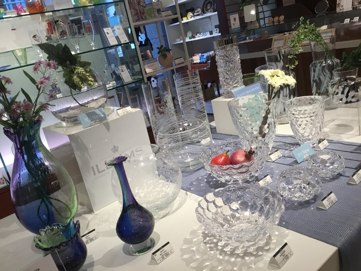 イルムス日本橋 こんばんわ イルムス日本橋です 只今フラワーベースフェア開催中です 新作も入荷し 種類豊富に揃えております お気に入りのお花を生けてみてはいかがですか オレフォス コスタボダ