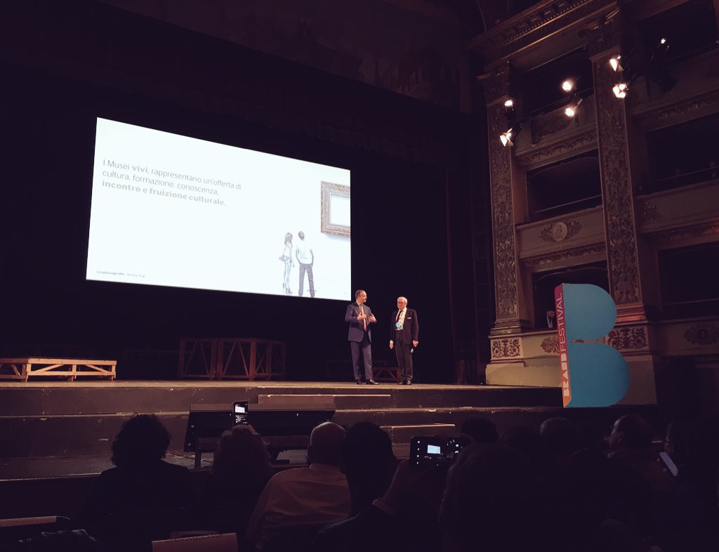 CristianaRubbio's tweet photo. #bfj18 @UffiziGalleries &amp; @Carmi_e_Ubertis sul palco per raccontare come un museo non ha avuto paura di diventare una #branddestination https://t.co/lzUgsgrRfG