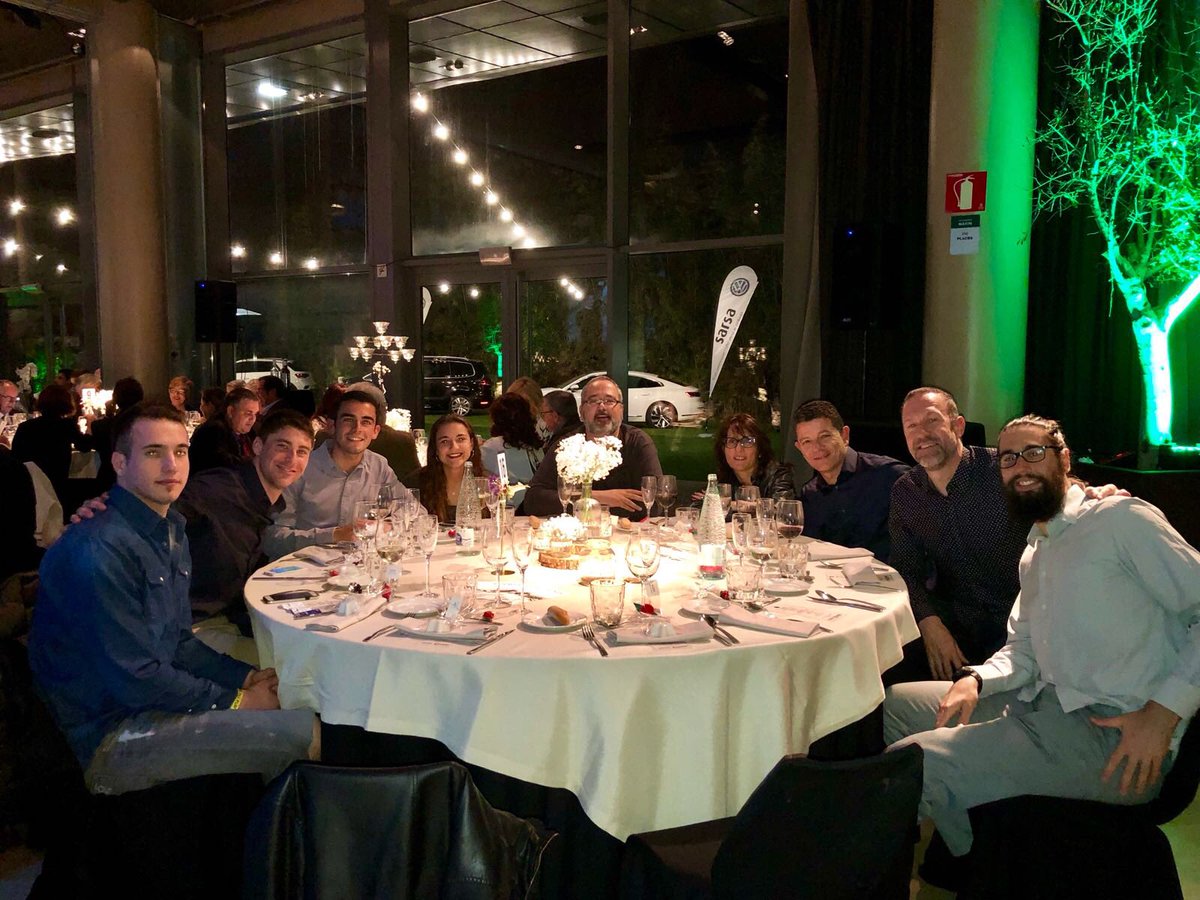UESC_SantCugat's tweet photo. SOPAR BENÈFIC ASDI. 37è Sopar benèfic amb l’objectiu de recaptar fons per donar suport al projecte social de l'associació. 📸 La UESC present a l’acte. #UESCASDI #infoUESC 🔴⚫️ https://t.co/WIORyjOmhD