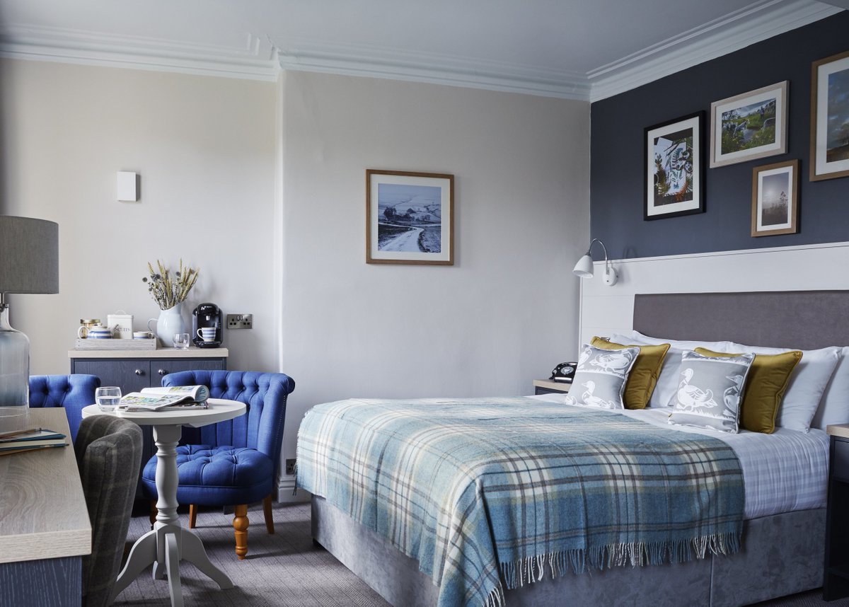 oliver_redfern's tweet photo. Its the little things for @CandCHotels designing the sample bedroom. Warm neutral tones mixed with comforting textural finishes and of course a uniquely bespoke 'Duck cushion' for upcoming #countrylivinguk branded hotel. https://t.co/GzRT9NxuDC