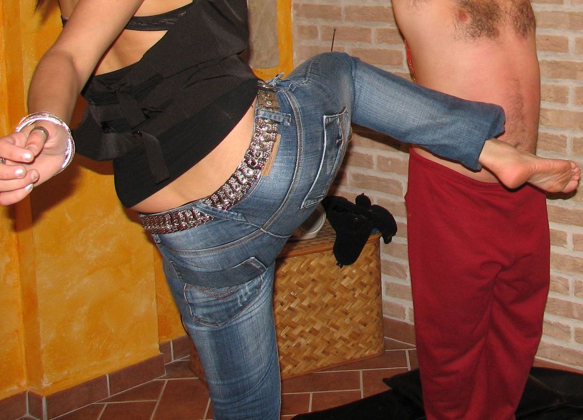 ItalFetish's tweet photo. #trampling #bellypunching #bdsmvideos at Stomach Demolition https://t.co/yr16bwXduR
#hardkicks #stomachkicking #fetishvideos #gutpunching #humancarpet #jackass #humanfloor #fakir #tramplingvideos #beatdownvideos #beatdown #humanpunchingbag #humantrampoline #footdomination #fetish https://t.co/gmb53Exogq