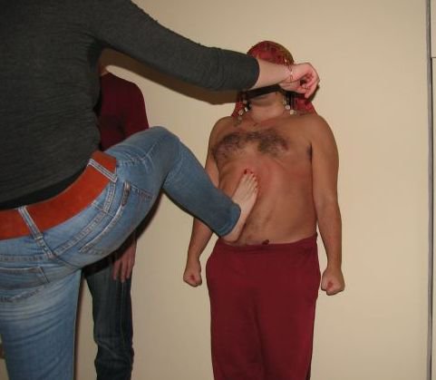 ItalFetish's tweet photo. #trampling #bellypunching #bdsmvideos at Stomach Demolition https://t.co/yr16bwXduR
#hardkicks #stomachkicking #fetishvideos #gutpunching #humancarpet #jackass #humanfloor #fakir #tramplingvideos #beatdownvideos #beatdown #humanpunchingbag #humantrampoline #footdomination #fetish https://t.co/gmb53Exogq
