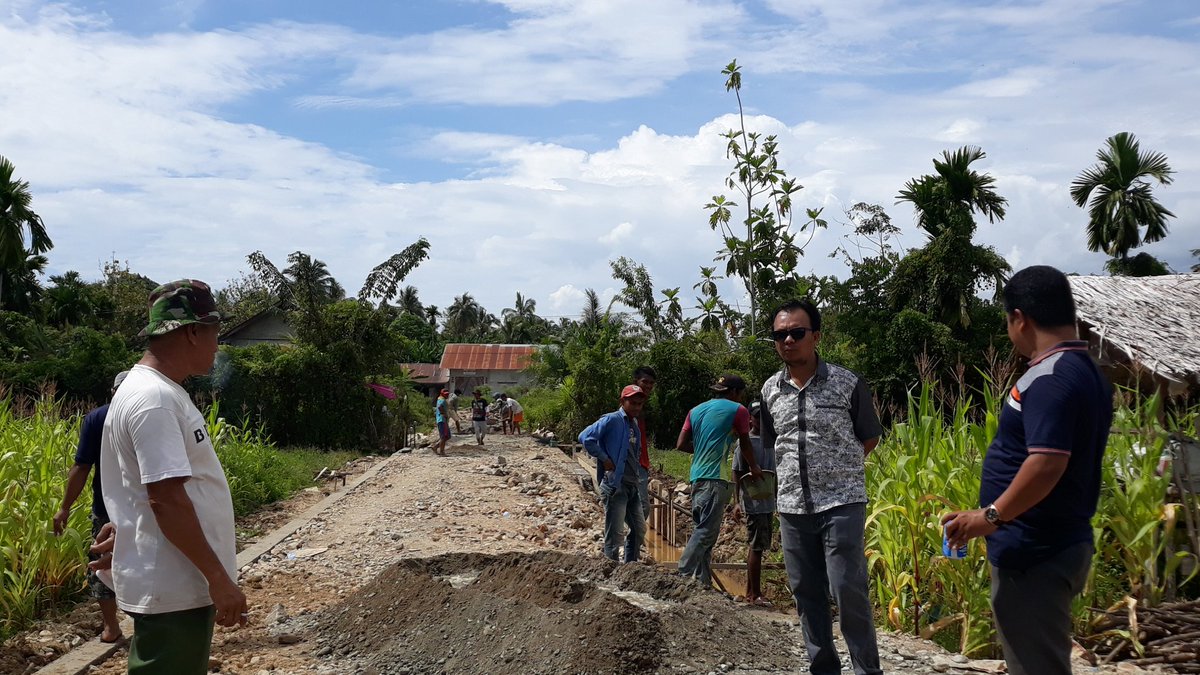 RobbiSoegara's tweet photo. Berdayakan Ekonomi Masyarakat Desa Melalui Program Padat Karya Tunai.
#PadatKaryaTunai
#ProvAceh
#KabAcehBaratDaya
#KecSetia
@jokowi @EkoSandjojo @taufikmadjid71 @fachrilabalado @KN_P3MD @tppindonesia @pendampingdesa_ @P3MD_Aceh https://t.co/MWHF0jUQYX