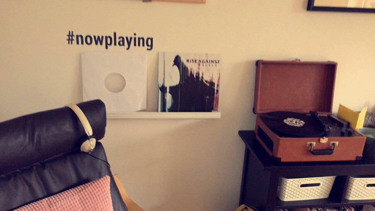 noahg46's tweet photo. Get home from a week away to listen to @riseagainst wolves https://t.co/UZXGm7x54c