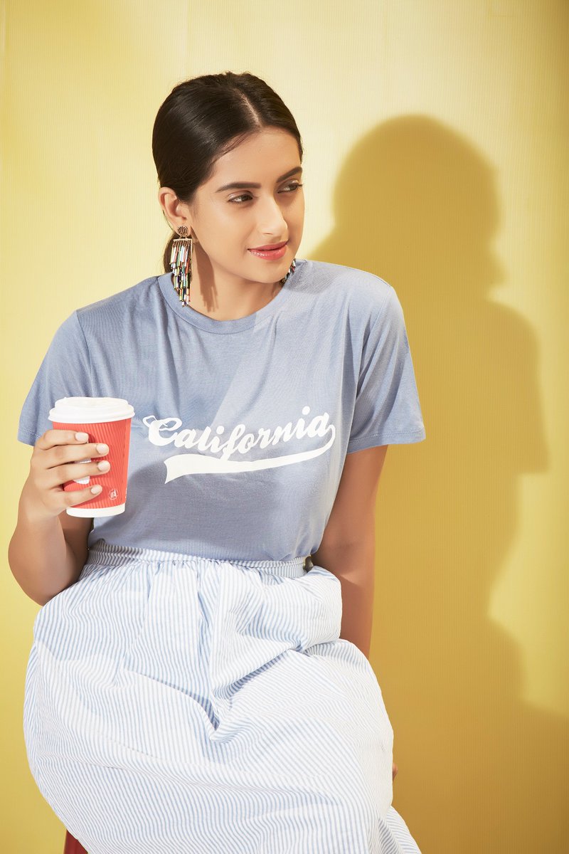 Style_Cracker's tweet photo. The #SCBorough has something for everyone. Come celebrate day 2 of our weekend-long birthday party with great shopping, delicious food, refreshing drinks and playtime for the kids 💕See you at Mahalaxmi Racecourse from 10am to 10pm. https://t.co/vePNU47LOH