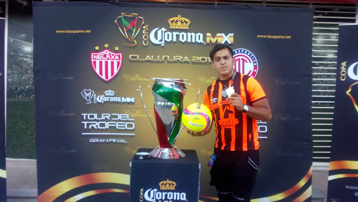 Fernandovaldes9's tweet image. #RayosPorLaCopa @CopaCoronaMx 
La copa se queda en casa... Se queda en Aguascalientes y se la lleva el @ClubNecaxa  vamos rayos ⚡⚡⚡⚽🏅🏆