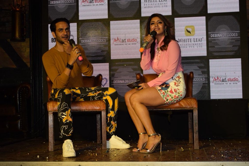 Iam_VikasGupta's tweet photo. Happy Sunday Guys 😊 laze around a bit . Do something silly 😜 like caption this pic 😝 https://t.co/8VkMYe1Sfj