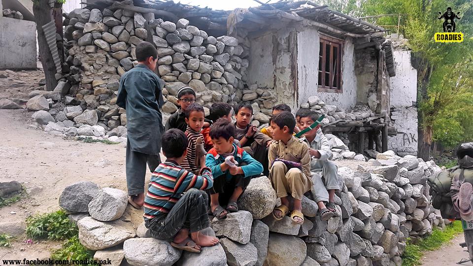 Roadiespak's tweet photo. #roadiespak
Life In Khaplu Valley, Skardu, Baltistan, Pakistan
#travelphotography #wanderlust #doyoutravel #travelmore #goexplore #lovetotravel #adventurethatislife #workandtravel #pakistan #mountains #nature #travel #dawndotcom #etribune #travelbeautifulpakistan https://t.co/RuZZdBeA0E
