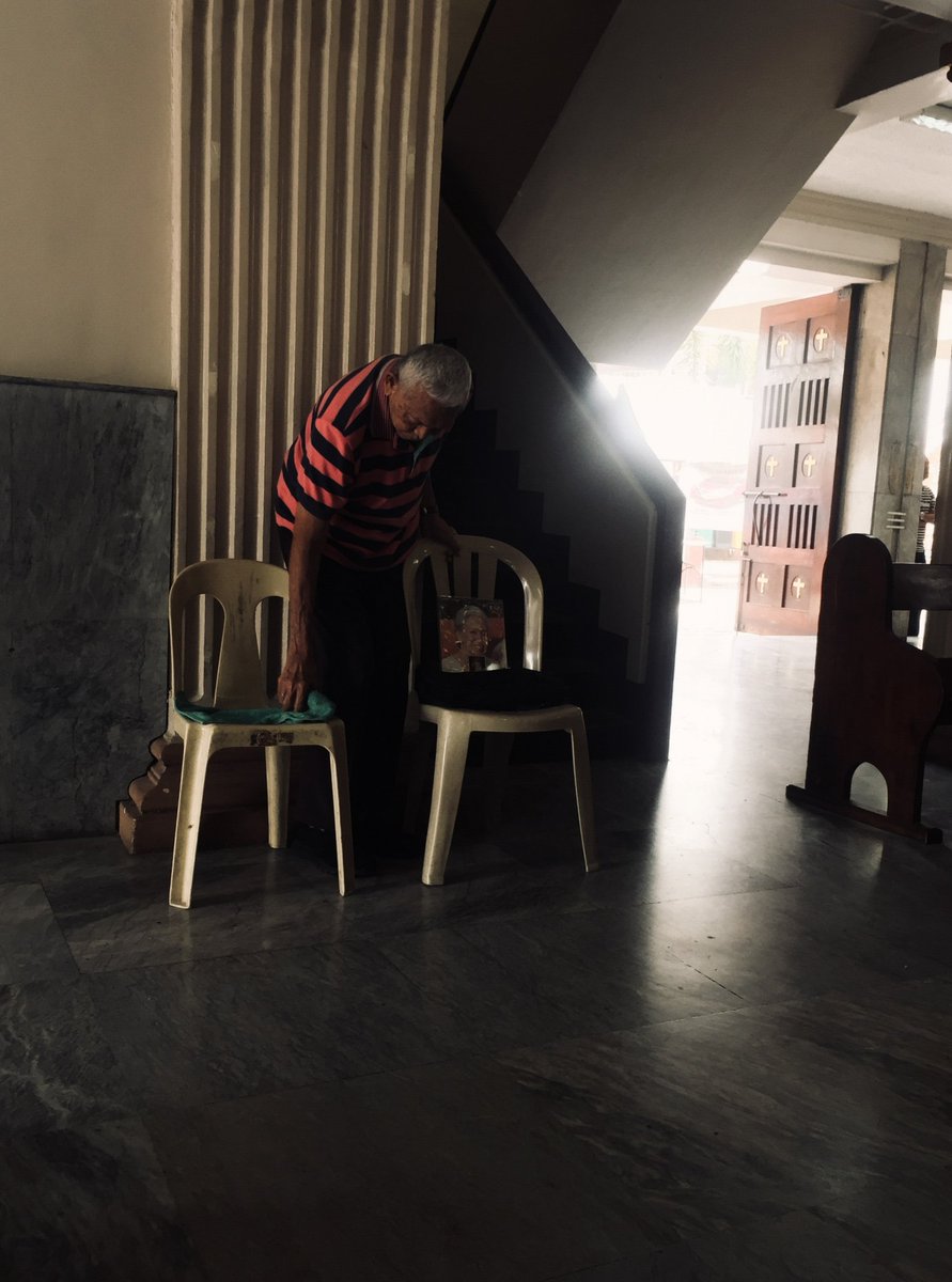 DynaaMiike's tweet photo. Most days I feel either empty, or sad and blue
I never understood what love is in my life
For some reason, today, I got a clue
When I took these photos of a husband and his wife https://t.co/kih1lVld66