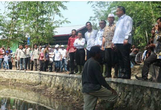 dendonie717's tweet photo. Padat Karya Tunai Kegiatan Dana Desa dapat menumbuhkan trend positif ekonomi masyarakat perdesaan

#PadatKaryaTunai2018 

@jokowi @EkoSandjojo @anwsanusi @taufikmadjid71 @fachrilabalado @tppindonesia @kpw3_kalsel https://t.co/uLoRELhK62