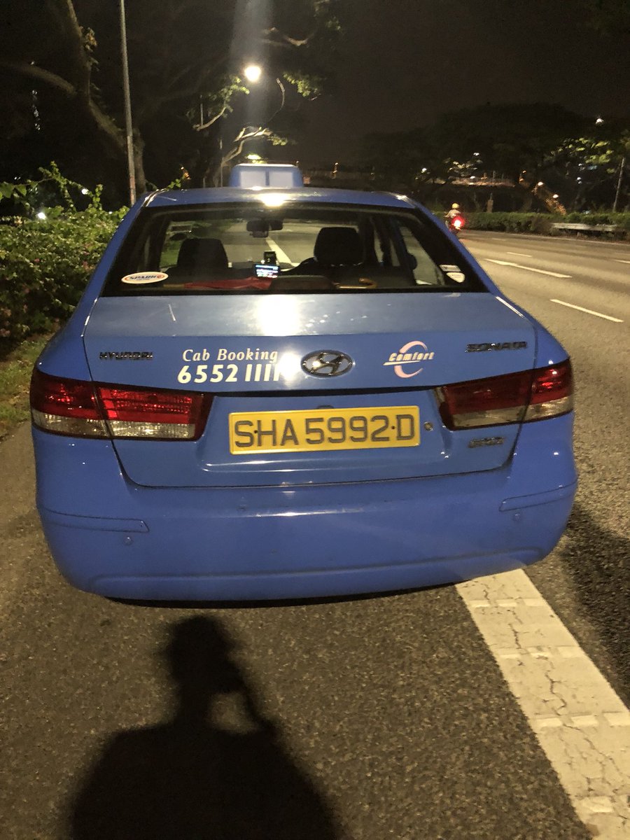 uccopp's tweet photo. I just had an accident on 7April about 3:50AM at PIE towards changi before bedok resevoir exit. TAXI sudden lane change cause me to jam brake and skid.  Looking for any car with build in camera and proof and witness to this case. Thank you https://t.co/45lb1Hoc52