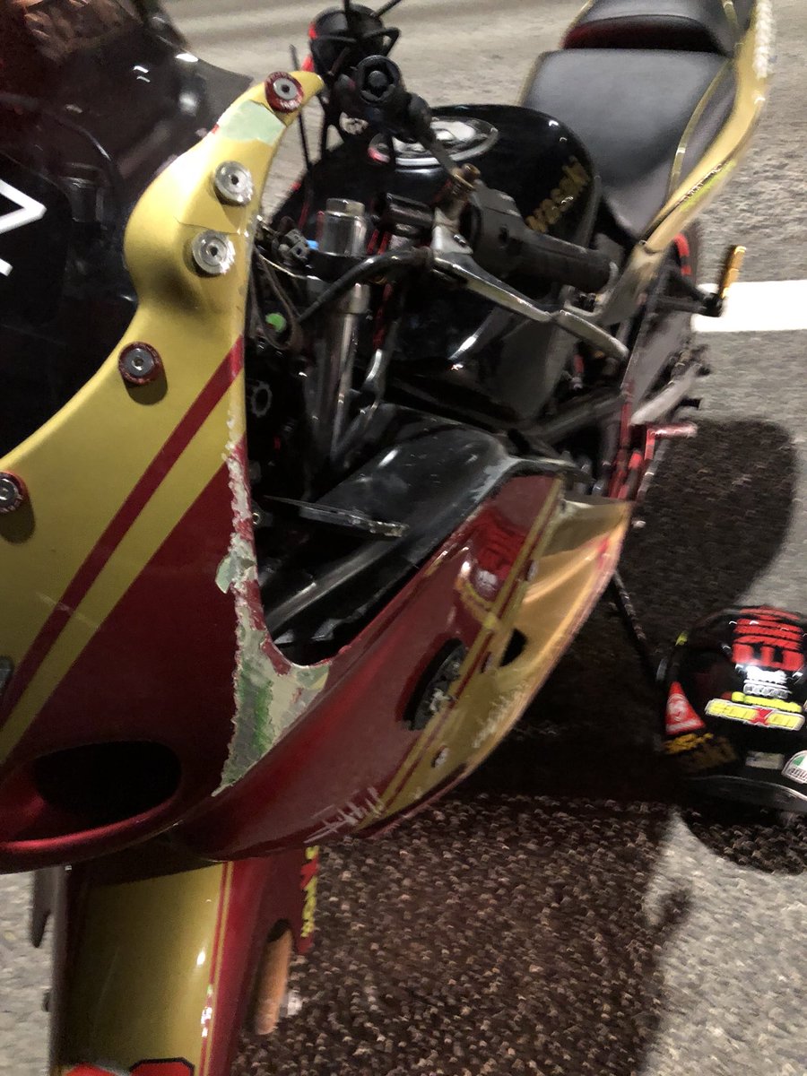 uccopp's tweet photo. I just had an accident on 7April about 3:50AM at PIE towards changi before bedok resevoir exit. TAXI sudden lane change cause me to jam brake and skid.  Looking for any car with build in camera and proof and witness to this case. Thank you https://t.co/45lb1Hoc52